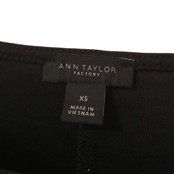 Ann Taylor Women’s Shimmer Twist Top Metallic XS - Picture 5 of 6